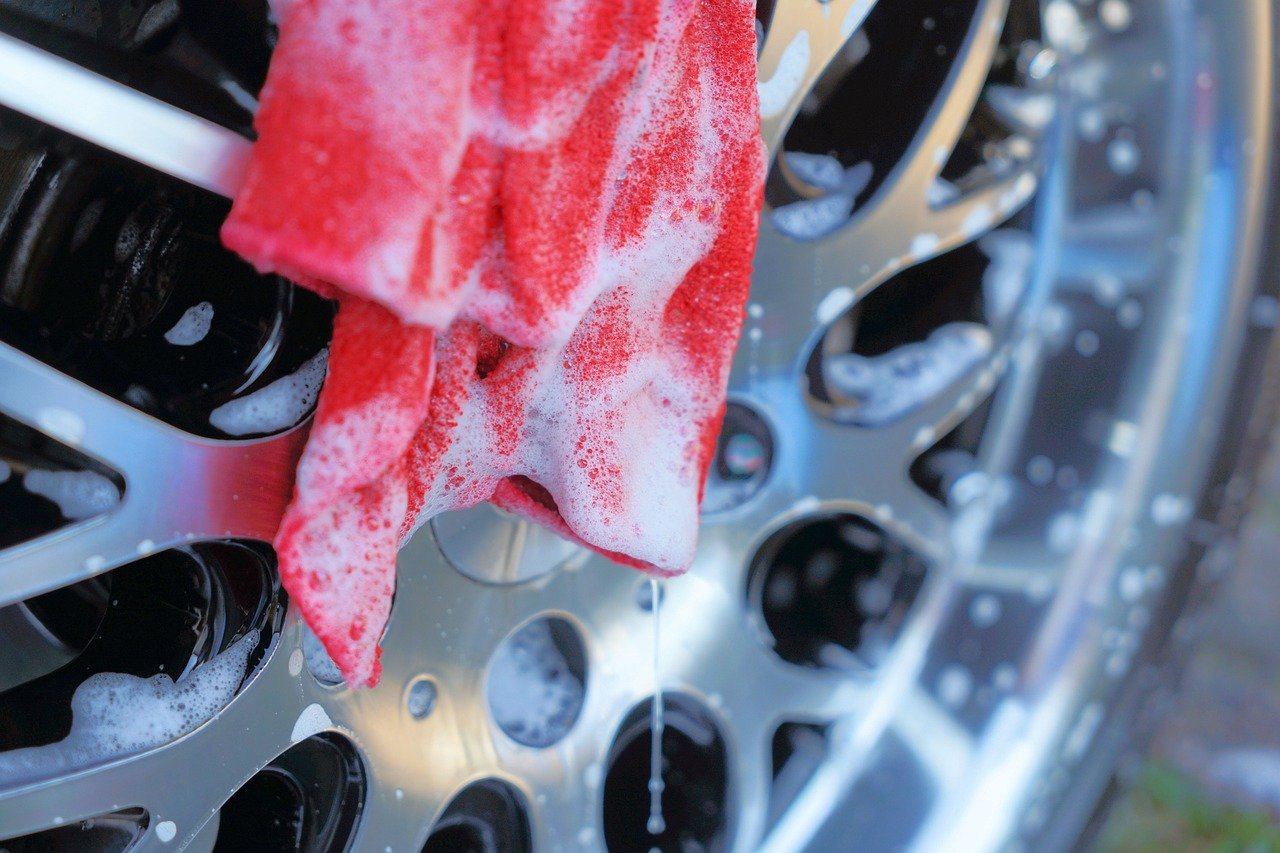 Nettoyage jantes : nos 8 astuces pour des roues comme neuves !